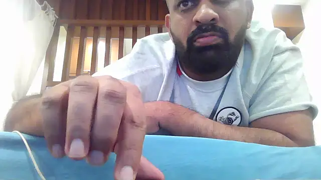 Snapshot of deltaforce1987 chatting on 17, 12, 2025 deltaforce1987 online show from 17, 12, 2025