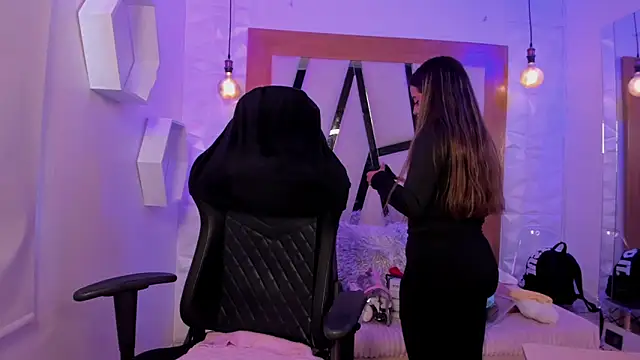 ary cooper  online show from 24, 9, 2025