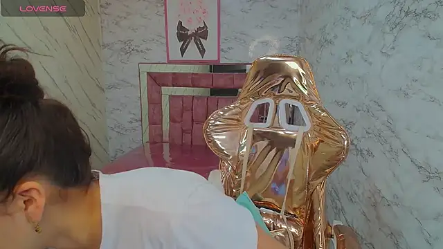 Snapshot of _mila_sweet_v chatting on 5, 2, 2025 mila sweet v online show from 5, 2, 2025