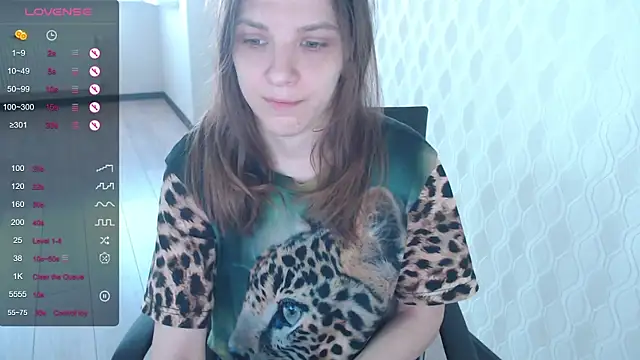 LisaHeart online show from 10, 9, 2025