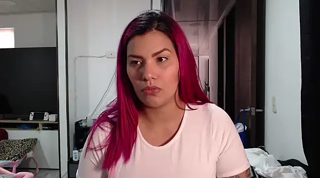 CarolinaRincon online show from 5, 2, 2025