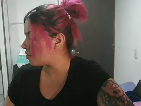 CarolinaRincon online show from 4, 3, 2025