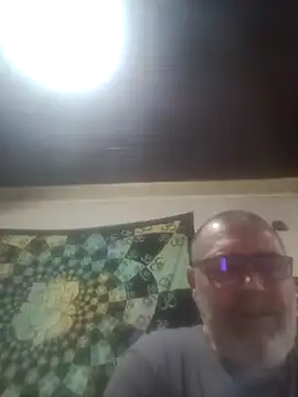 Snapshot of bobosse83 chatting on 2, 12, 2025 bobosse83 online show from 2, 12, 2025