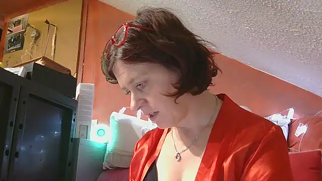 Snapshot of lanax chatting on 4, 11, 2025 lanax online show from 4, 11, 2025