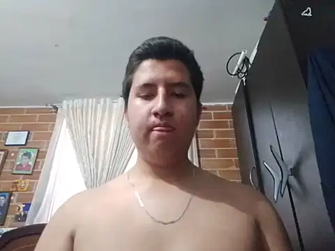 Snapshot of greeneyes999999999999 chatting on 9, 10, 2025 greeneyes999999999999 online show from 9, 10, 2025