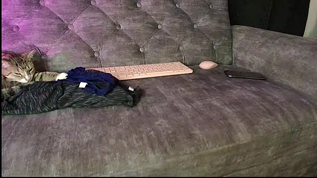 Snapshot of unu_nai chatting on 3, 11, 2025 unu nai online show from 3, 11, 2025