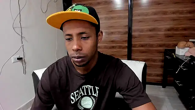 Snapshot of AlejoKhalifa_ chatting on 4, 2, 2025 AlejoKhalifa online show from 4, 2, 2025