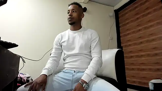 Snapshot of AlejoKhalifa_ chatting on 1, 3, 2025 AlejoKhalifa online show from 1, 3, 2025