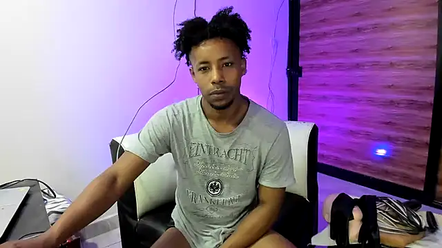 Snapshot of AlejoKhalifa_ chatting on 4, 3, 2025 AlejoKhalifa online show from 4, 3, 2025