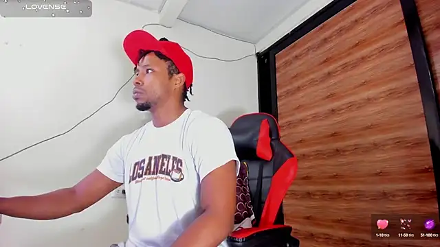 Snapshot of AlejoKhalifa_ chatting on 1, 10, 2025 AlejoKhalifa online show from 1, 10, 2025