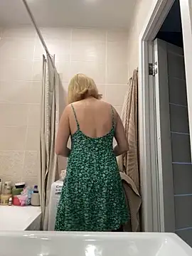 Snapshot of Yourdirtybitch chatting on 24, 9, 2025 Yourdirtybitch online show from 24, 9, 2025