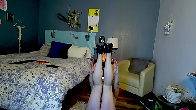 Snapshot of Glamazonx chatting on 12, 1, 2025 Glamazonx online show from 12, 1, 2025