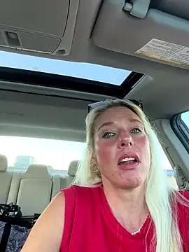 Snapshot of Glamazonx chatting on 9, 9, 2025 Glamazonx online show from 9, 9, 2025