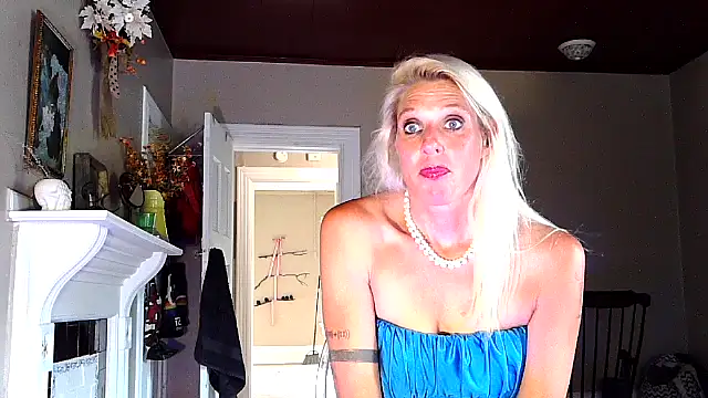 Snapshot of Glamazonx chatting on 13, 9, 2025 Glamazonx online show from 13, 9, 2025