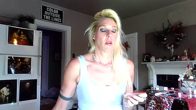 Snapshot of Glamazonx chatting on 26, 10, 2025 Glamazonx online show from 26, 10, 2025