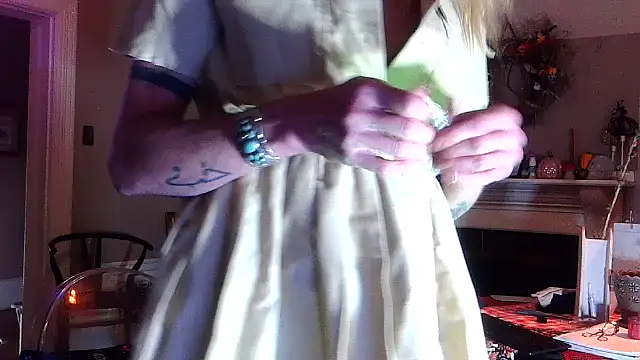 Snapshot of Glamazonx chatting on 29, 10, 2025 Glamazonx online show from 29, 10, 2025