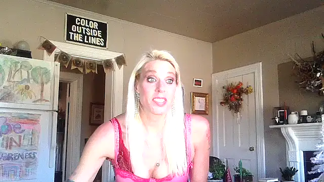 Snapshot of Glamazonx chatting on 13, 11, 2025 Glamazonx online show from 13, 11, 2025