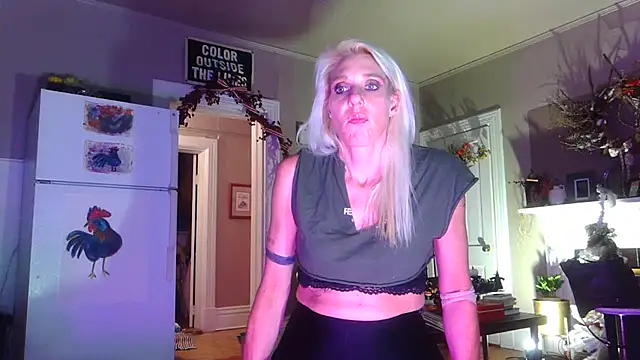 Snapshot of Glamazonx chatting on 21, 11, 2025 Glamazonx online show from 21, 11, 2025