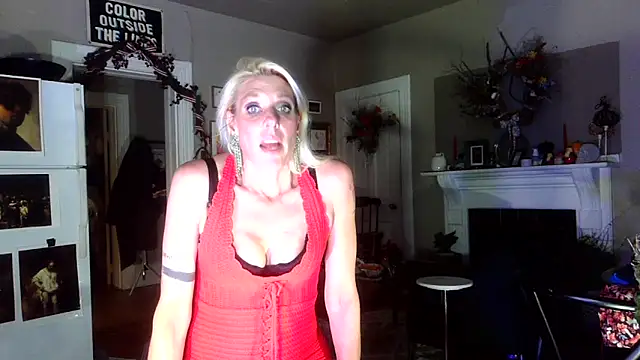 Snapshot of Glamazonx chatting on 28, 11, 2025 Glamazonx online show from 28, 11, 2025