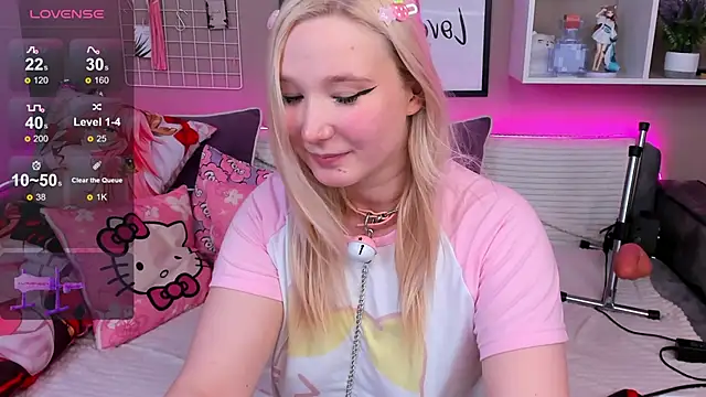 Snapshot of MeowkaKitty chatting on 4, 2, 2025 MeowkaKitty online show from 4, 2, 2025