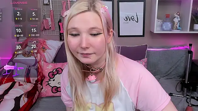 Snapshot of MeowkaKitty chatting on 11, 2, 2025 MeowkaKitty online show from 11, 2, 2025