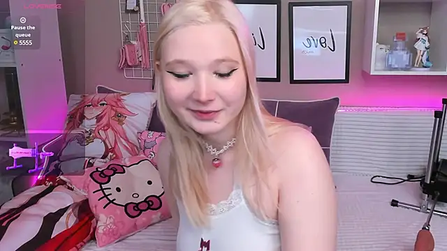 Snapshot of MeowkaKitty chatting on 22, 2, 2025 MeowkaKitty online show from 22, 2, 2025