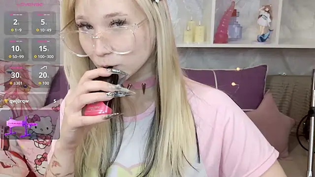 Snapshot of MeowkaKitty chatting on 24, 9, 2025 MeowkaKitty online show from 24, 9, 2025