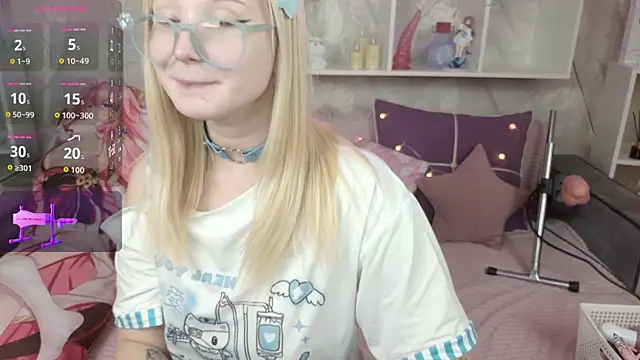 Snapshot of MeowkaKitty chatting on 3, 11, 2025 MeowkaKitty online show from 3, 11, 2025