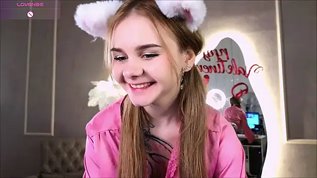 Britney Lynch online show from 13, 2, 2025