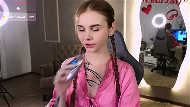 Britney Lynch online show from 14, 2, 2025