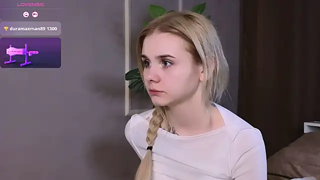 Britney Lynch online show from 24, 2, 2025