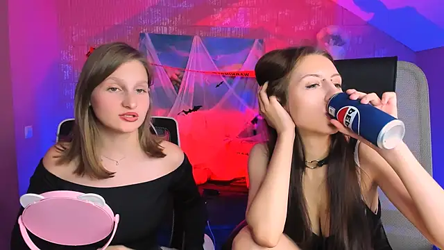 EllaHorton online show from 26, 10, 2025