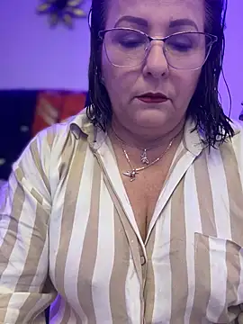 PaulinaSanders X online show from 3, 1, 2025