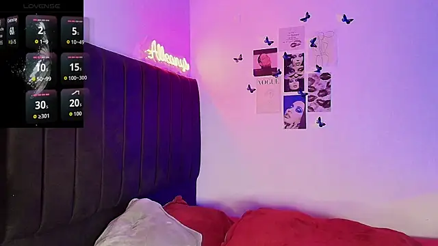 Snapshot of Alleanys_Cristal chatting on 30, 11, 2025 Alleanys Cristal online show from 30, 11, 2025