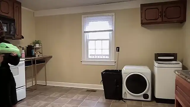 Snapshot of sexylilly69 chatting on 24, 2, 2025 sexylilly69 online show from 24, 2, 2025