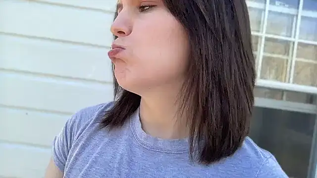 Snapshot of sexylilly69 chatting on 17, 3, 2025 sexylilly69 online show from 17, 3, 2025