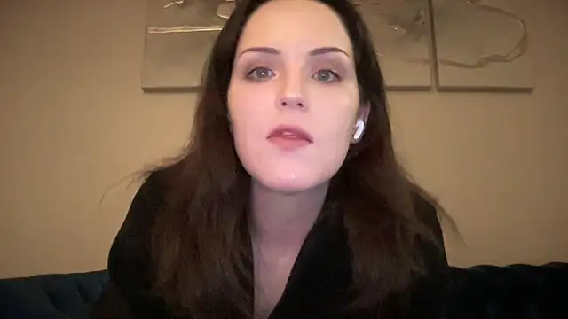 Snapshot of sexylilly69 chatting on 10, 9, 2025 sexylilly69 online show from 10, 9, 2025