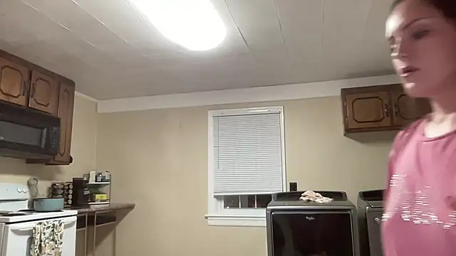 Snapshot of sexylilly69 chatting on 13, 9, 2025 sexylilly69 online show from 13, 9, 2025