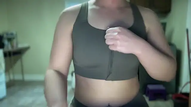 Snapshot of sexylilly69 chatting on 19, 9, 2025 sexylilly69 online show from 19, 9, 2025