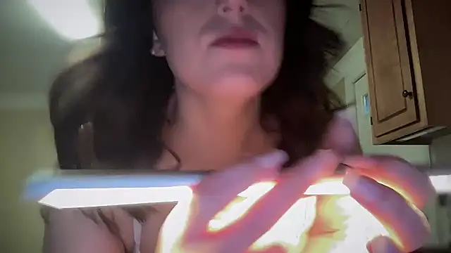 Snapshot of sexylilly69 chatting on 26, 9, 2025 sexylilly69 online show from 26, 9, 2025