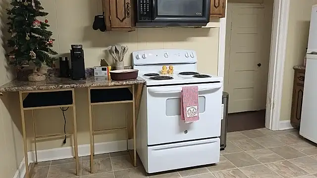 Snapshot of sexylilly69 chatting on 4, 12, 2025 sexylilly69 online show from 4, 12, 2025