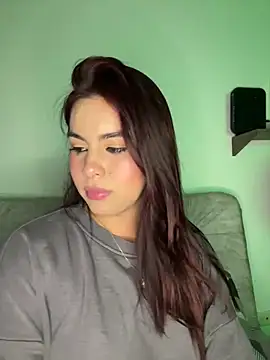 Snapshot of Zarah_Blare chatting on 12, 12, 2024 Zarah Blare online show from 12, 12, 2024