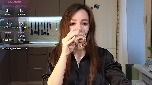 Snapshot of girl_with_snaketatto0 chatting on 19, 3, 2025 girl with snaketatto0 online show from 19, 3, 2025