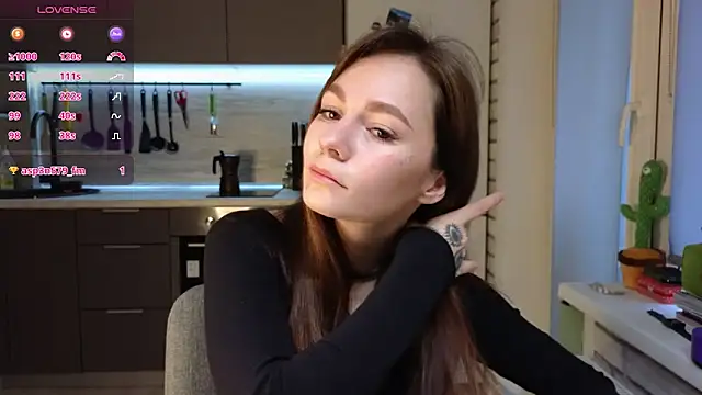 Snapshot of girl_with_snaketatto0 chatting on 23, 3, 2025 girl with snaketatto0 online show from 23, 3, 2025