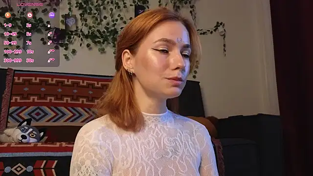 Snapshot of girl_with_snaketatto0 chatting on 9, 9, 2025 girl with snaketatto0 online show from 9, 9, 2025