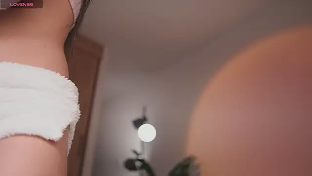 GigiLee  online show from 28, 10, 2025