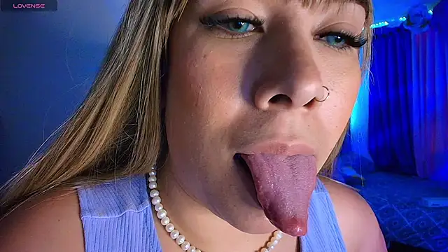 leahtemptation3 online show from 15, 3, 2025