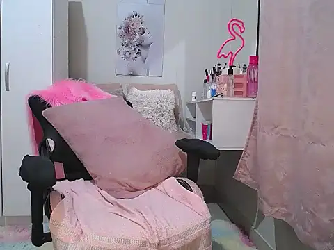 Irresistible24 online show from 5, 2, 2025