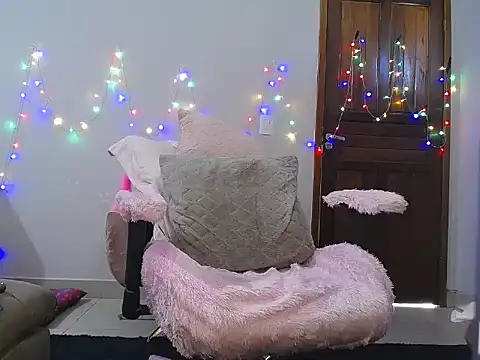 Irresistible24 online show from 8, 3, 2025