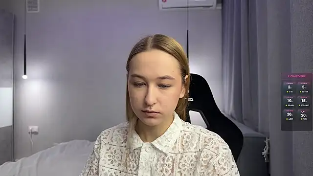 Snapshot of Sweett_Monica chatting on 6, 7, 2026 Sweett Monica online show from 6, 7, 2026